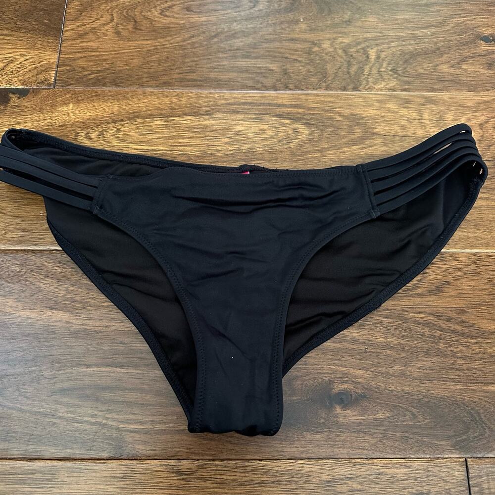 Victoria’s Secret black strappy cutout bikini swimsuit bottoms medium